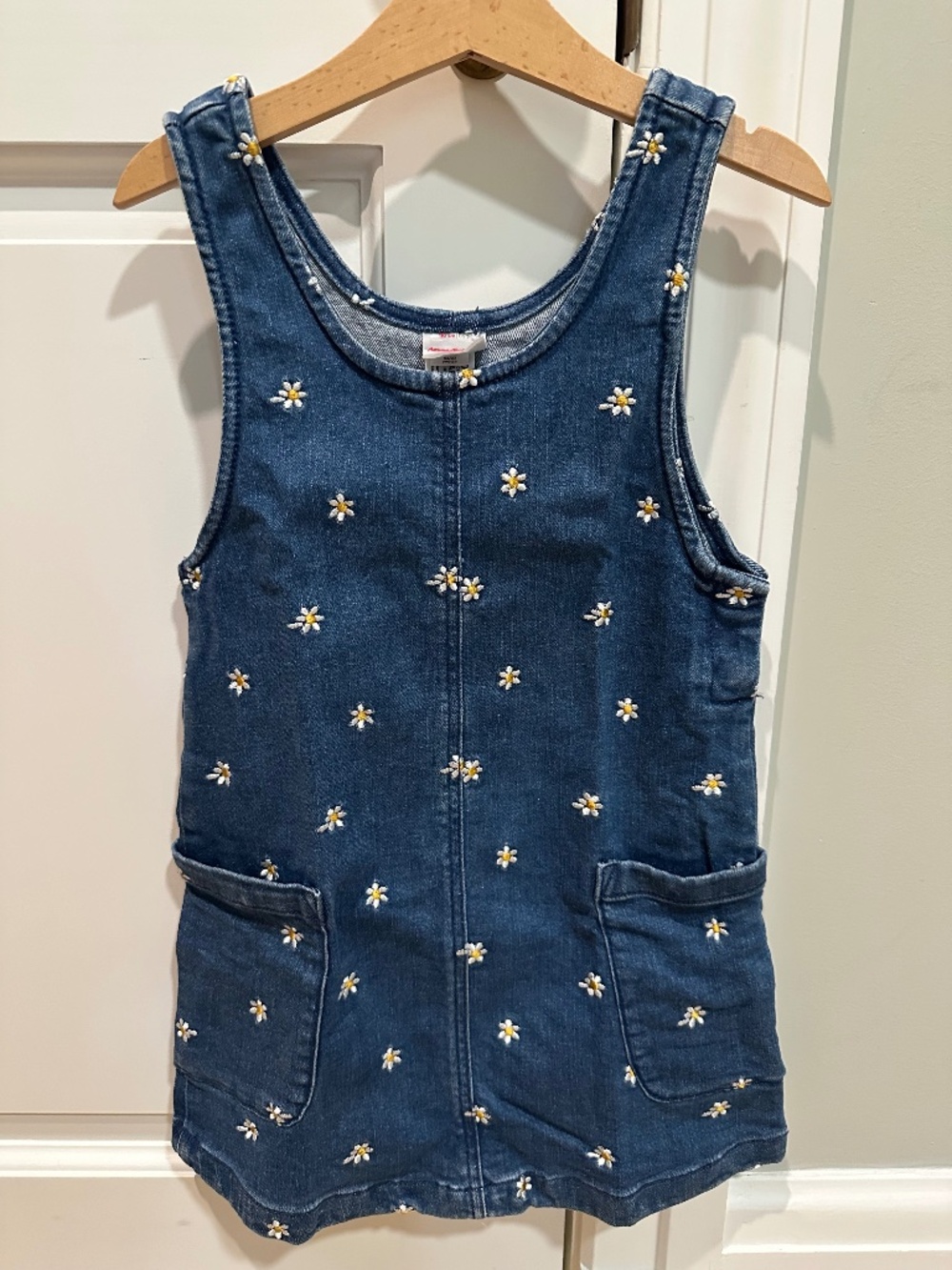 Hanna Andersson Embroidered Daisy Denim Dress 5 110 cm